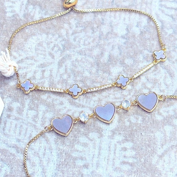 Brand New Eye Candy Set of 2 Gold Tone Adjustable Bracelets Hearts Clovers - Picture 3 of 13